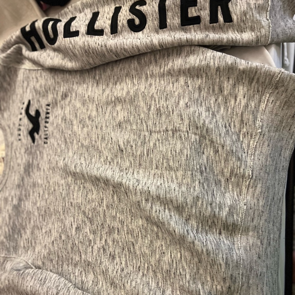 Hollister sweatshirt